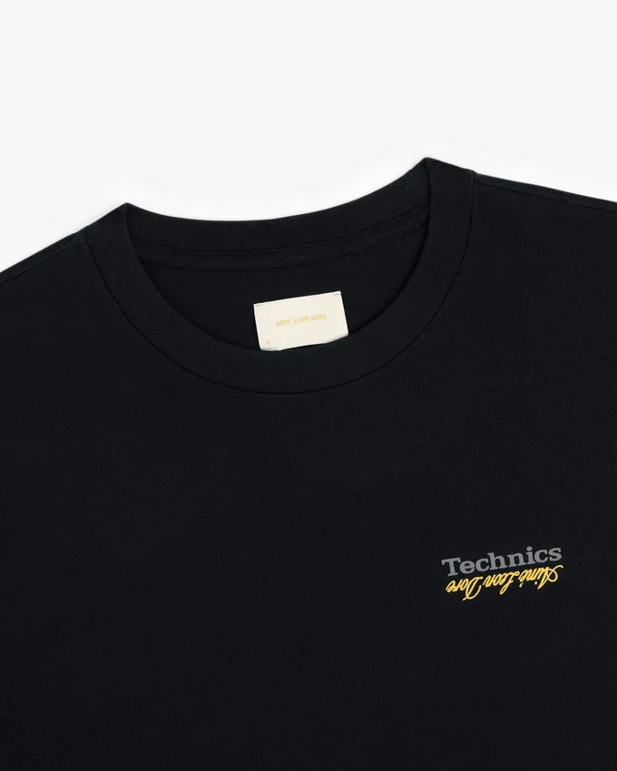 ALD / T-shirt med Technics-logotyp