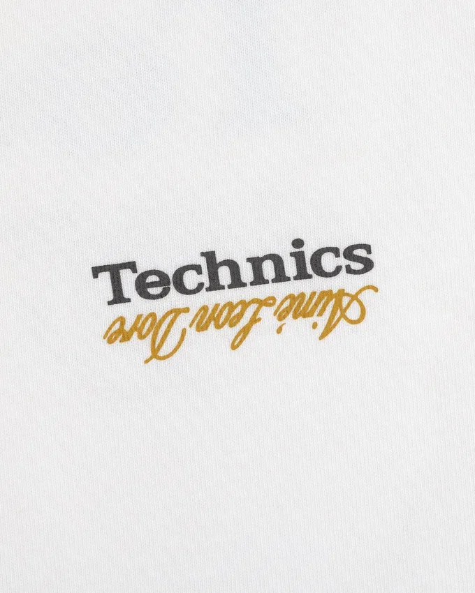 ALD / T-shirt med Technics-logotyp