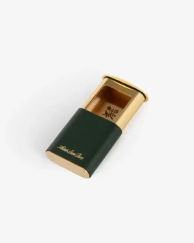 Bärbar askkopp i läder med Queens Crest-motiv