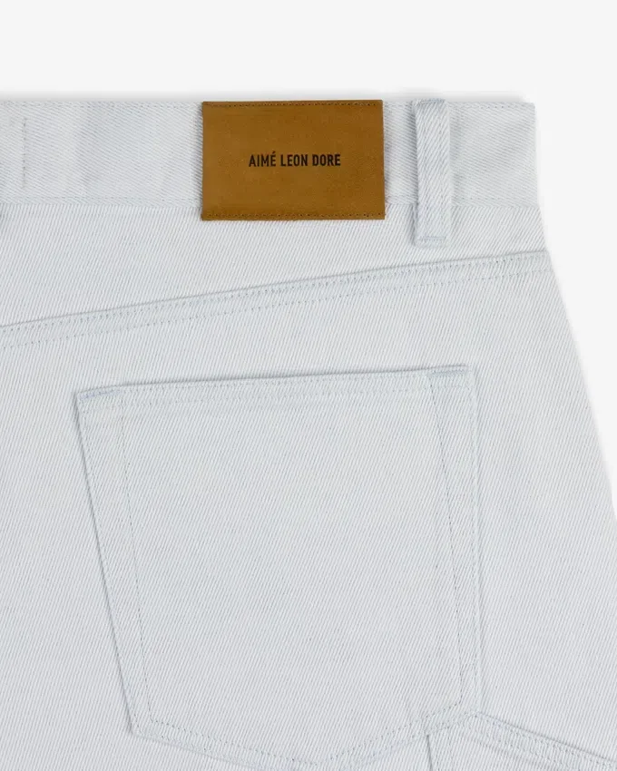 Ljusblå jeansshorts