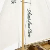 Segelbåt i valnöt