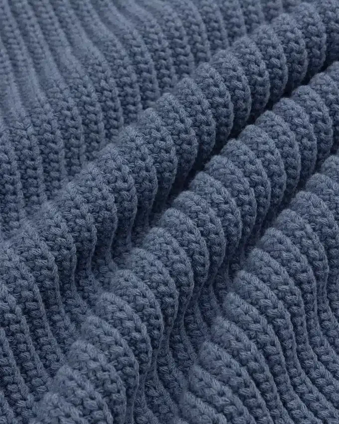 Stickad denimtröja med rund hals