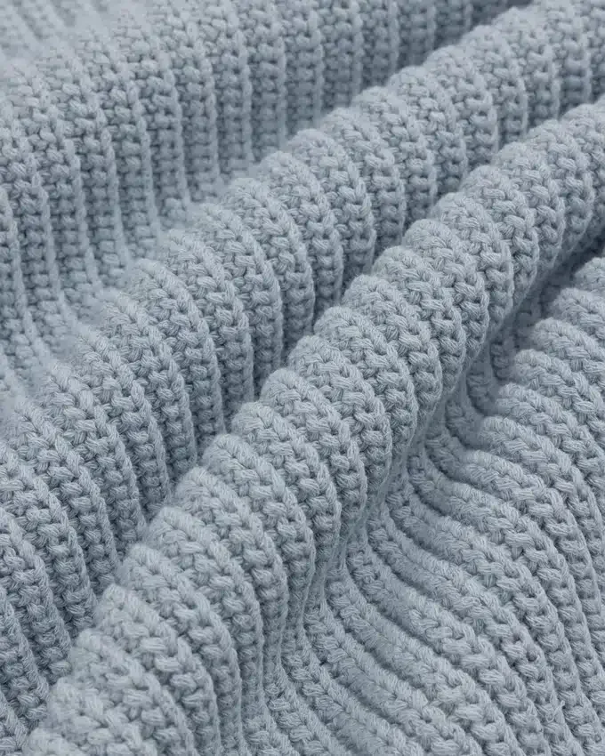 Stickad denimtröja med rund hals