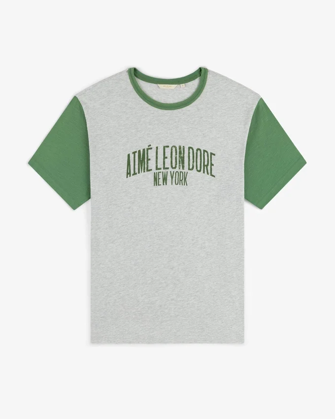 Tvättad T-shirt med ringad krage