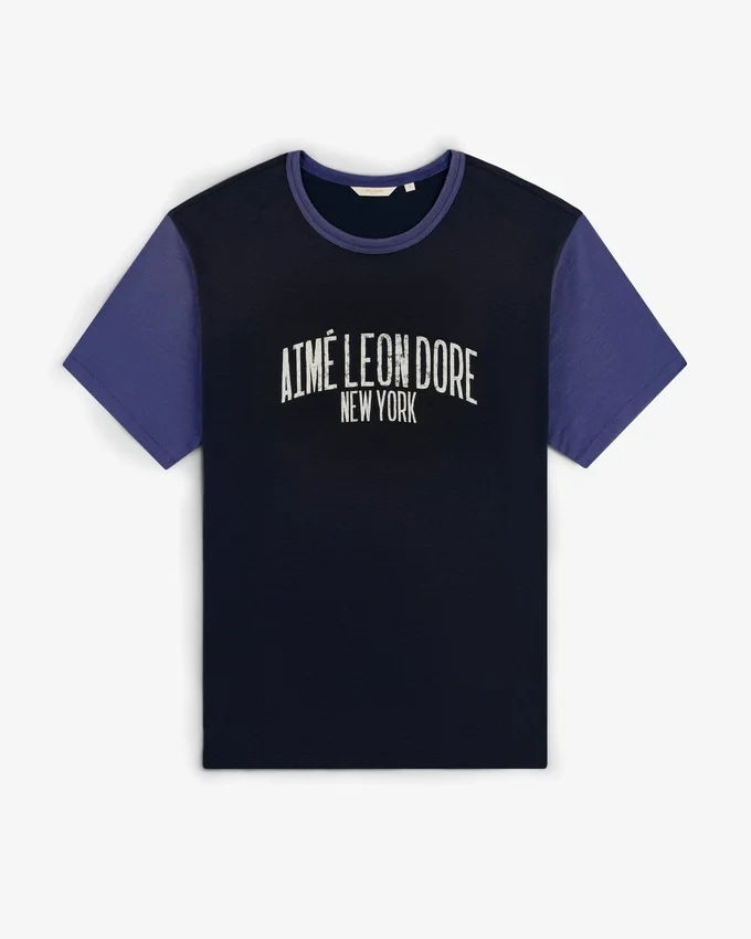 Tvättad T-shirt med ringad krage