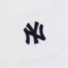 Yankees-T-shirt med kedjesydd ficka